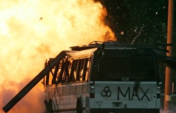 Explosion bei einem Bus